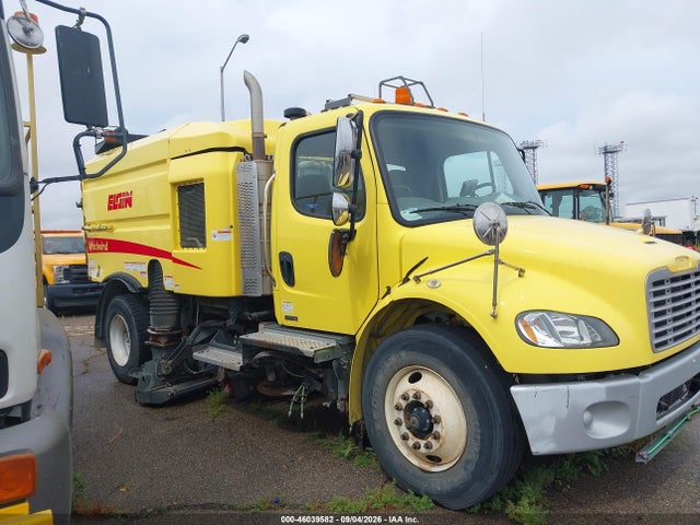Продажа на аукционе авто 2016 Freightliner M2 106 Medium Duty, vin: 1FVACXDTXGHGW9307, номер лота: 46039582
