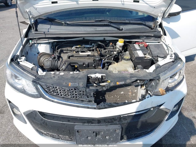 46039634 :رقم المزاد ، 1G1JC6SB2J4110743 vin ، 2018 Chevrolet Sonic Lt Manual مزاد بيع