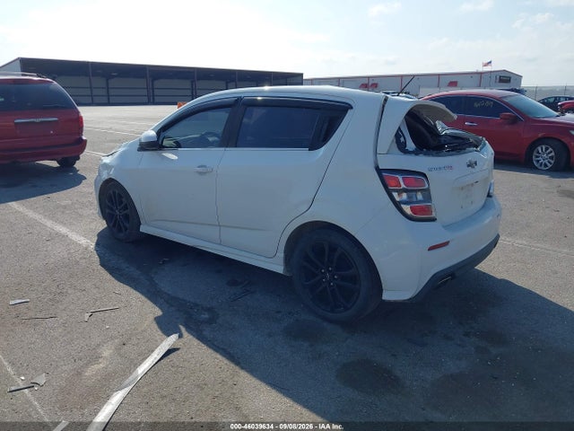 46039634 :رقم المزاد ، 1G1JC6SB2J4110743 vin ، 2018 Chevrolet Sonic Lt Manual مزاد بيع