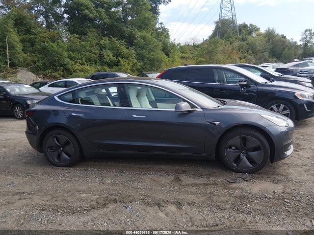 Продаж на аукціоні авто 2018 Tesla Model 3 Long Range/performance, vin: 5YJ3E1EB2JF100506, номер лоту: 46039665