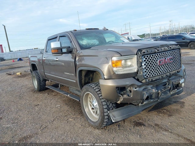 46039771 :رقم المزاد ، 1GT120E8XFF637481 vin ، 2015 Gmc Sierra 2500hd Denali مزاد بيع