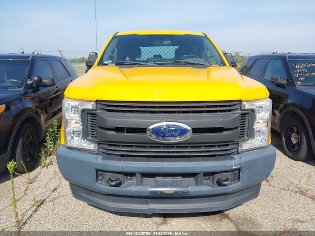 46039795 :رقم المزاد ، 1FT7W2B6XHEF40979 vin ، 2017 Ford F-250 Xl مزاد بيع