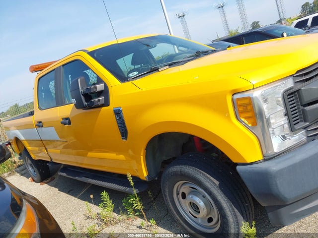 46039795 :رقم المزاد ، 1FT7W2B6XHEF40979 vin ، 2017 Ford F-250 Xl مزاد بيع
