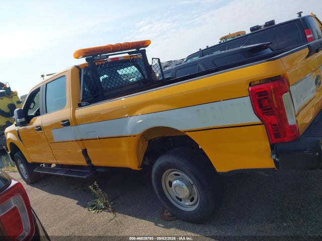 46039795 :رقم المزاد ، 1FT7W2B6XHEF40979 vin ، 2017 Ford F-250 Xl مزاد بيع
