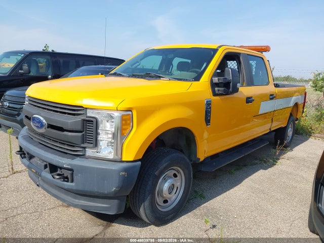 46039795 :رقم المزاد ، 1FT7W2B6XHEF40979 vin ، 2017 Ford F-250 Xl مزاد بيع