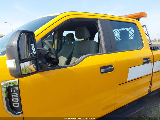 46039795 :رقم المزاد ، 1FT7W2B6XHEF40979 vin ، 2017 Ford F-250 Xl مزاد بيع