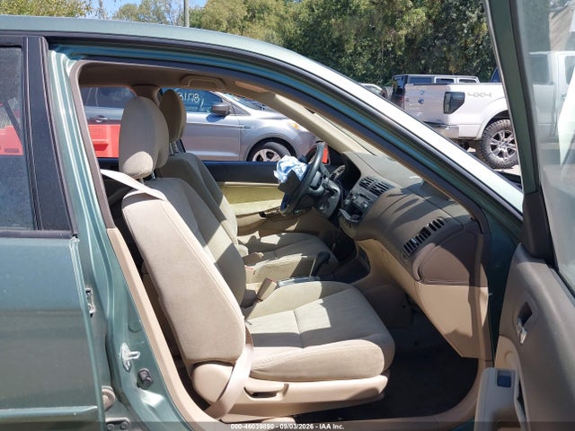 46039890 :رقم المزاد ، 2HGES16573H585203 vin ، 2003 Honda Civic Lx مزاد بيع