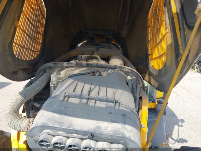 Продажа на аукционе авто 2000 John Deere Tractor, vin: L06415B453292, номер лота: 46039915