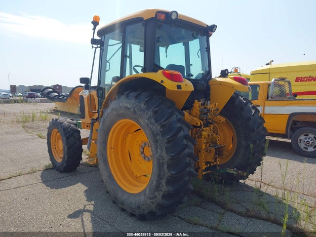Продажа на аукционе авто 2000 John Deere Tractor, vin: L06415B453292, номер лота: 46039915