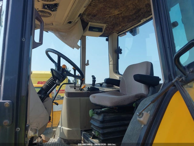 Продажа на аукционе авто 2000 John Deere Tractor, vin: L06415B453292, номер лота: 46039915