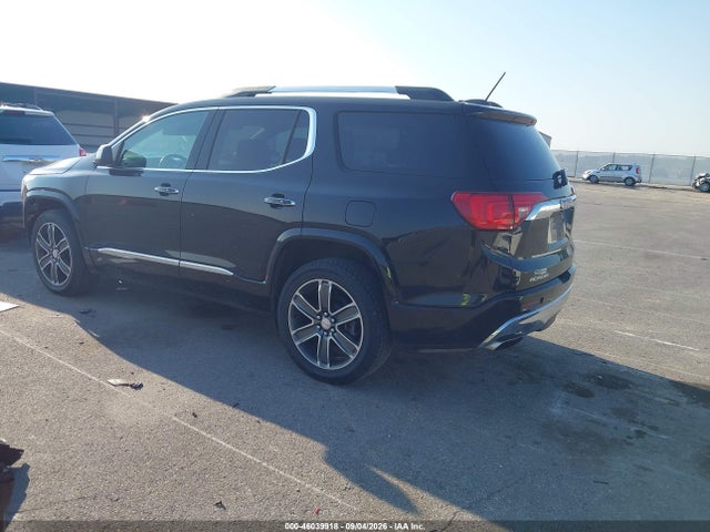 46039918 :رقم المزاد ، 1GKKNPLS0HZ320737 vin ، 2017 Gmc Acadia Denali مزاد بيع