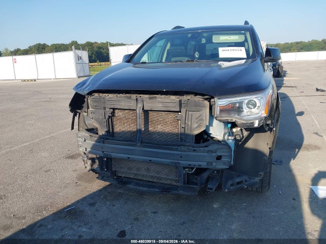 46039918 :رقم المزاد ، 1GKKNPLS0HZ320737 vin ، 2017 Gmc Acadia Denali مزاد بيع