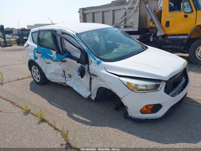 46039934 :رقم المزاد ، 1FMCU0F76HUC54589 vin ، 2017 Ford Escape S مزاد بيع