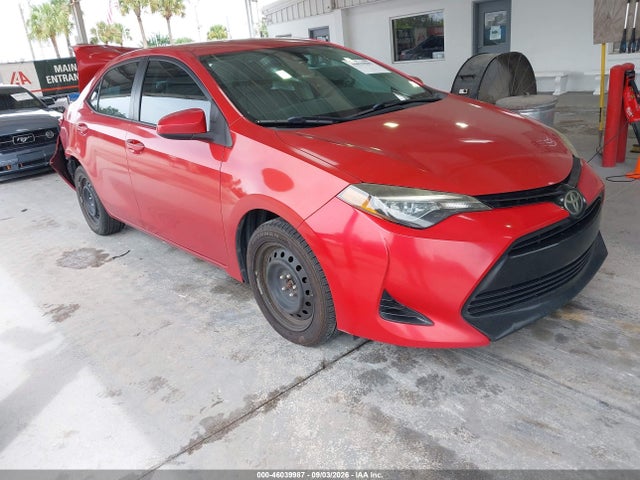 46039987 :رقم المزاد ، 5YFBURHE4JP838699 vin ، 2018 Toyota Corolla Le مزاد بيع