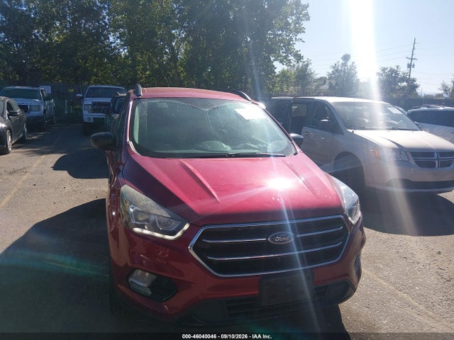 Продажа на аукционе авто 2018 Ford Escape Se, vin: 1FMCU9GD4JUA85140, номер лота: 46040046