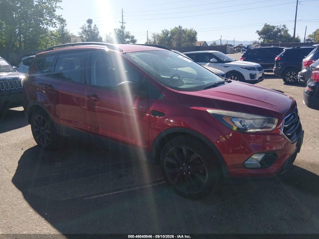 Продажа на аукционе авто 2018 Ford Escape Se, vin: 1FMCU9GD4JUA85140, номер лота: 46040046