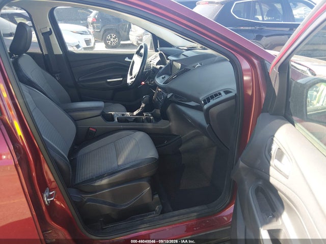 Продажа на аукционе авто 2018 Ford Escape Se, vin: 1FMCU9GD4JUA85140, номер лота: 46040046
