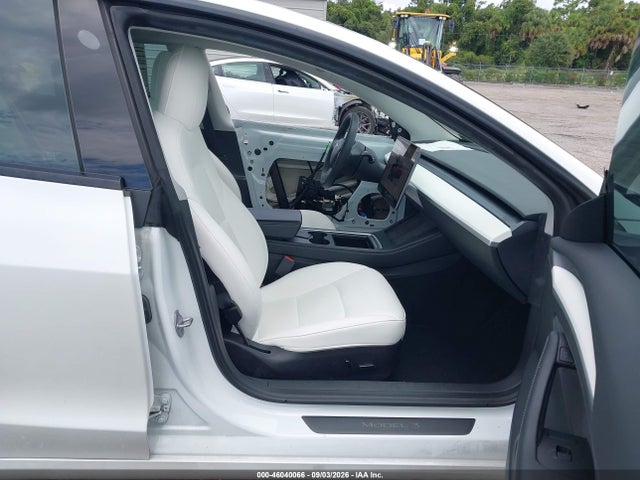 Tesla Model 3 Rear-wheel Drive 2023 5YJ3E1EA6PF423683 Image 5