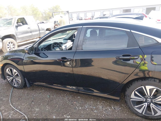Продажа на аукционе авто 2017 Honda Civic Ex-t, vin: 19XFC1F30HE011074, номер лота: 46040102