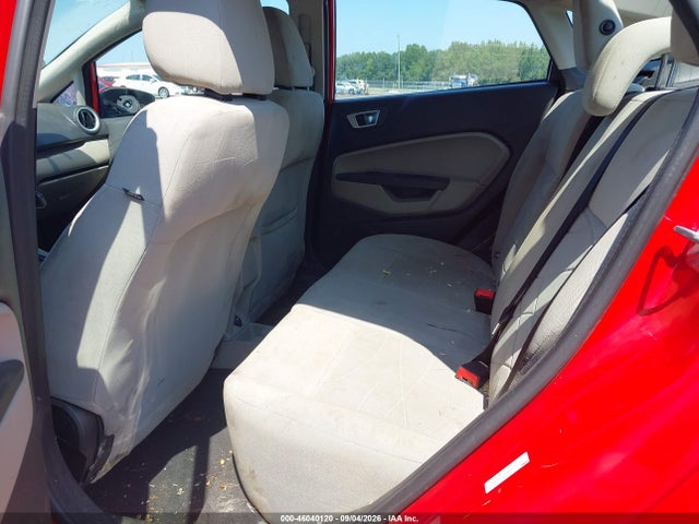 46040120 :رقم المزاد ، 3FADP4BJ7EM202015 vin ، 2014 Ford Fiesta Se مزاد بيع