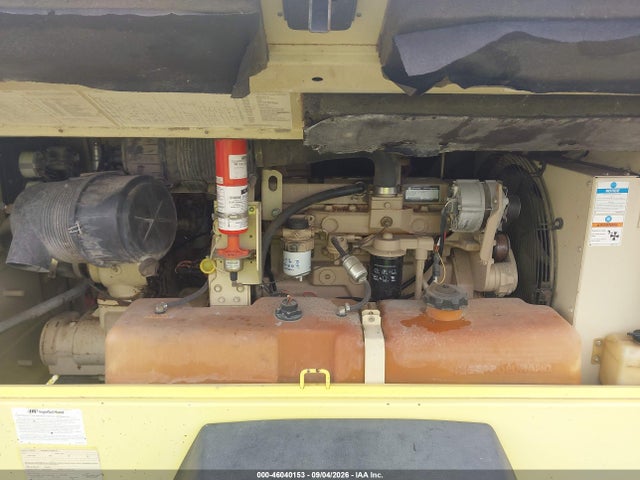 46040153 :رقم المزاد ، 4FVCABAA06U360614 vin ، 2000 Ir Port Compressor 250 مزاد بيع