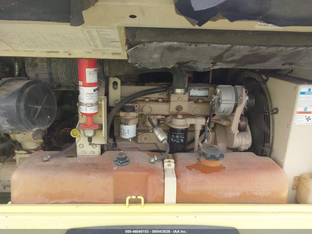 46040153 :رقم المزاد ، 4FVCABAA06U360614 vin ، 2000 Ir Port Compressor 250 مزاد بيع