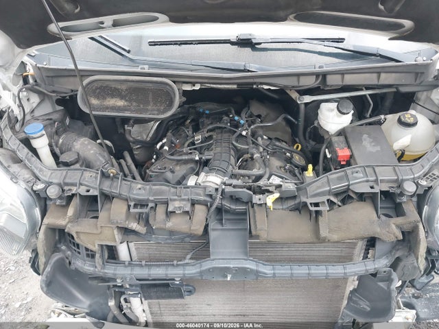 46040174 :رقم المزاد ، 1FBVU4XG8GKA40561 vin ، 2016 Ford Transit-350 Xl مزاد بيع