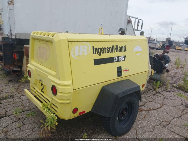 46040196 :رقم المزاد ، 4FVCBBAA25U349660 vin ، 2000 Ingersol Rand Portable Compressor Xp 185 # 2 مزاد بيع