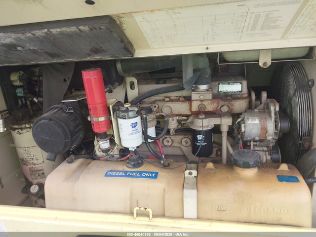 46040196 :رقم المزاد ، 4FVCBBAA25U349660 vin ، 2000 Ingersol Rand Portable Compressor Xp 185 # 2 مزاد بيع