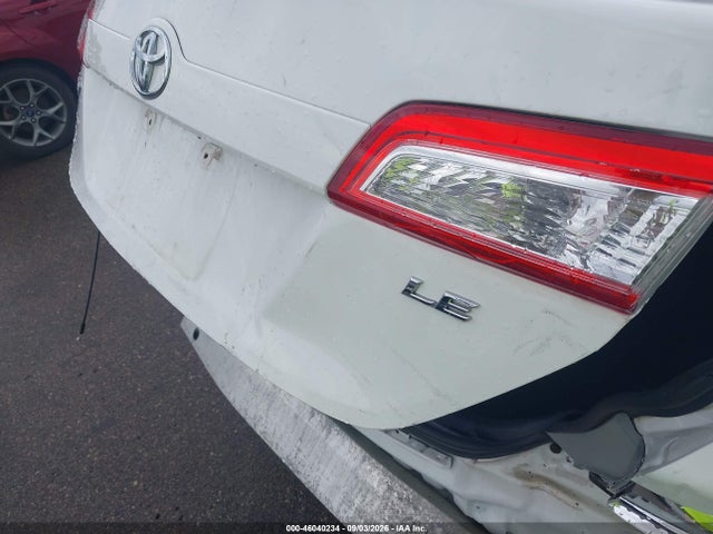 46040234 :رقم المزاد ، 4T4BF1FK1ER345805 vin ، 2014 Toyota Camry Le مزاد بيع