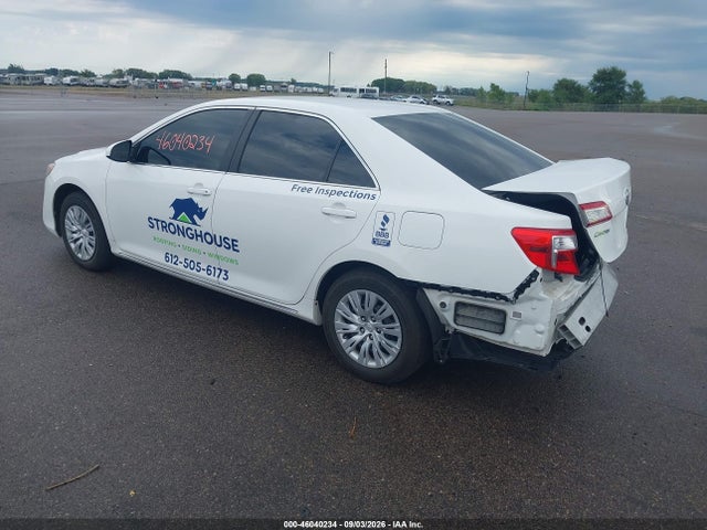 46040234 :رقم المزاد ، 4T4BF1FK1ER345805 vin ، 2014 Toyota Camry Le مزاد بيع