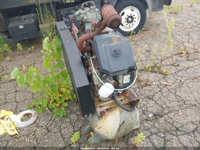46040237 :رقم المزاد ، A801340 vin ، 2000 Curtis Portable Compresso Other مزاد بيع