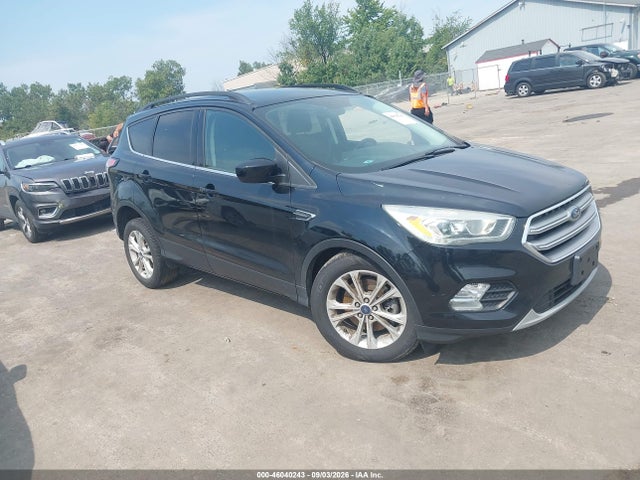 Продажа на аукционе авто 2017 Ford Escape Se, vin: 1FMCU9GD9HUD06693, номер лота: 46040243