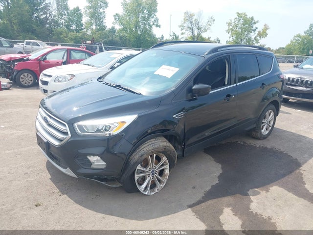 Продажа на аукционе авто 2017 Ford Escape Se, vin: 1FMCU9GD9HUD06693, номер лота: 46040243