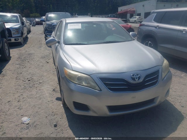 46040261 :رقم المزاد ، 4T1BF3EK7AU005253 vin ، 2010 Toyota Camry Le مزاد بيع
