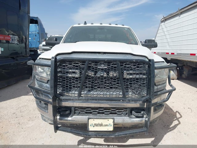 2022 Ram 2500 Tradesman  4x4 8' Box მანქანა იყიდება აუქციონზე, vin: 3C6UR5HJ7NG438333, აუქციონის ნომერი: 46040316