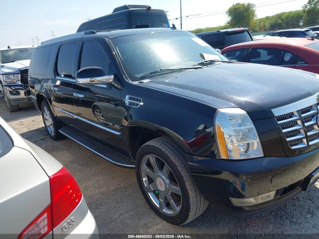Aukcja sprzedaży 2011 Cadillac Escalade Esv Luxury, vin: 1GYS3HEF9BR396188, numer aukcji: 46040352