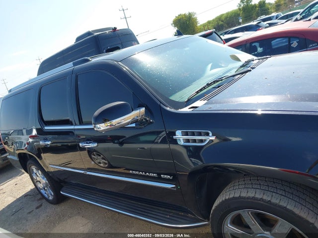 Aukcja sprzedaży 2011 Cadillac Escalade Esv Luxury, vin: 1GYS3HEF9BR396188, numer aukcji: 46040352