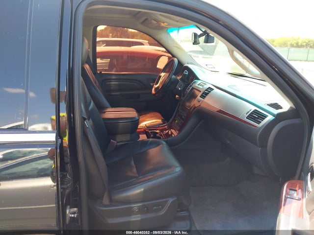 Aukcja sprzedaży 2011 Cadillac Escalade Esv Luxury, vin: 1GYS3HEF9BR396188, numer aukcji: 46040352