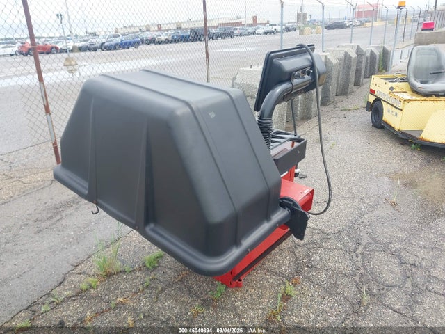 46040394 :رقم المزاد ، 1106301694 vin ، 2000 Wheel Balancer 1000-d مزاد بيع