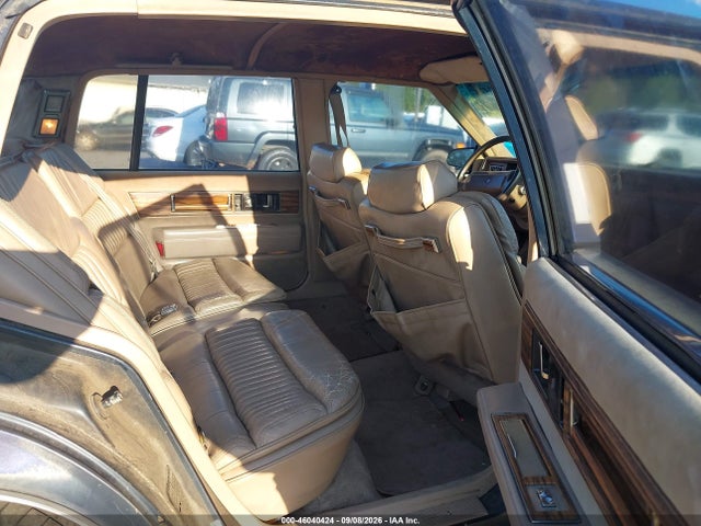 1989 Buick Electra Park Avenue მანქანა იყიდება აუქციონზე, vin: 1G4CW54C2K1617552, აუქციონის ნომერი: 46040424