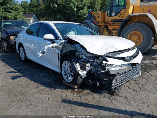 Auction sale of the 2022 Toyota Camry Le, vin: 4T1C11AK3NU693061, lot number: 46040426