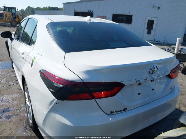 2022 Toyota Camry Le მანქანა იყიდება აუქციონზე, vin: 4T1C11AK3NU693061, აუქციონის ნომერი: 46040426