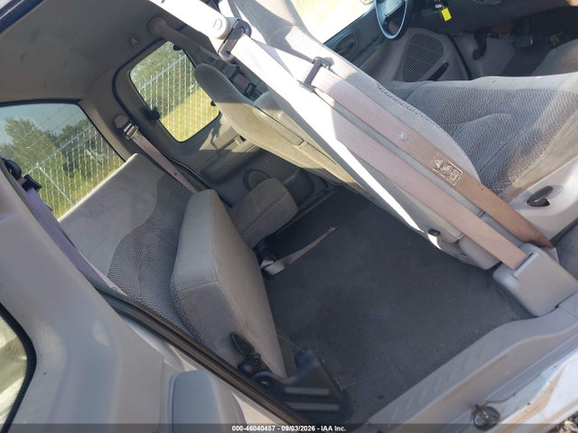 46040457 :رقم المزاد ، 1FTRX17W6YNA56218 vin ، 2000 Ford F-150 Lariat/work Series/xl/xlt مزاد بيع