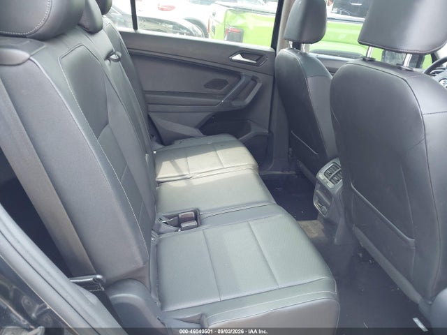 Продажа на аукционе авто 2018 Volkswagen Tiguan 2.0t Se/2.0t Sel, vin: 3VV3B7AX8JM052536, номер лота: 46040501