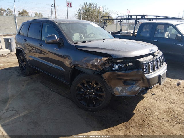 2018 1C4RJEAG8JC471228 main image