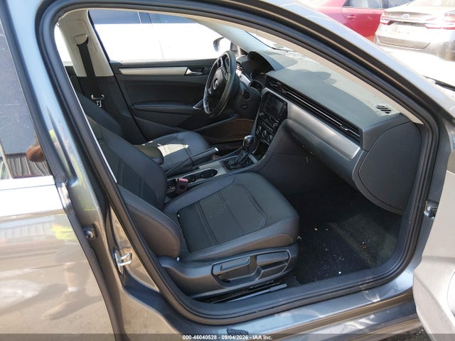 46040528 :رقم المزاد ، 1VWSA7A39MC010163 vin ، 2021 Volkswagen Passat 2.0t Se مزاد بيع