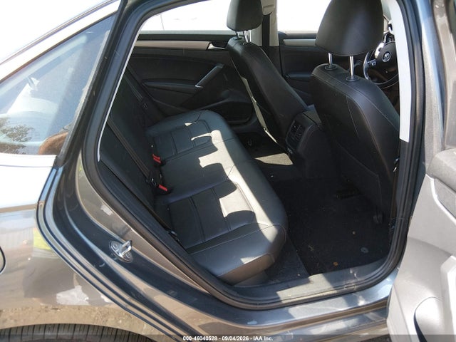 46040528 :رقم المزاد ، 1VWSA7A39MC010163 vin ، 2021 Volkswagen Passat 2.0t Se مزاد بيع