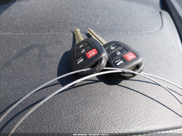 2016 Toyota Camry Le მანქანა იყიდება აუქციონზე, vin: 4T4BF1FK4GR581853, აუქციონის ნომერი: 46040539