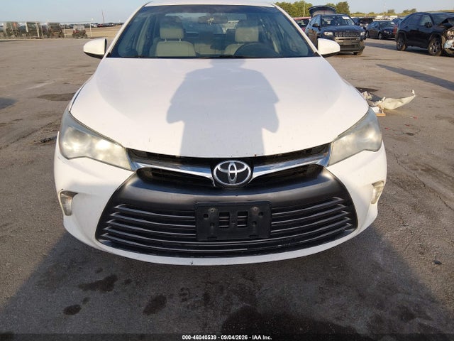 2016 Toyota Camry Le მანქანა იყიდება აუქციონზე, vin: 4T4BF1FK4GR581853, აუქციონის ნომერი: 46040539